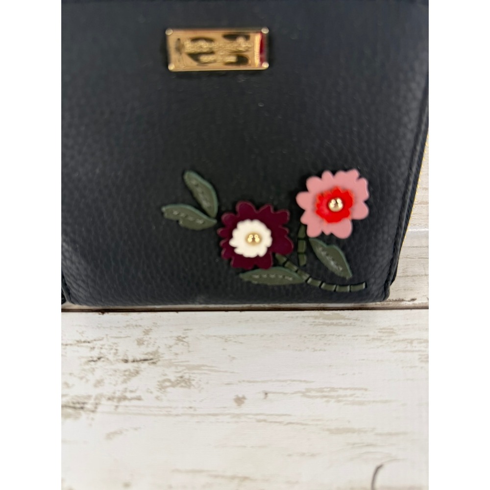 Kate Spade Black Pebbled Leather Floral Applique Zip Around Bifold Small Wallet - Picture 2 of 4
